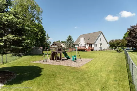 5035 Patrick Cir, Holt, MI 48842 photo 6