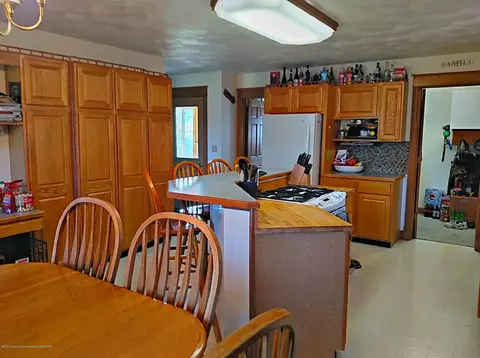 8283 S Forest Hl, Dewitt, MI 48820 photo 3