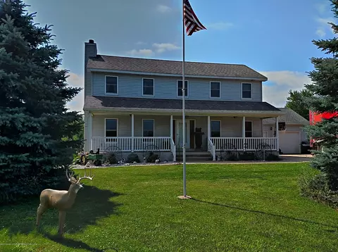 8283 S Forest Hl, Dewitt, MI 48820 photo 1