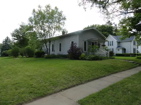524 E Scott St, Grand Ledge, MI 48837 photo 3