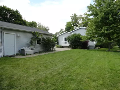 524 E Scott St, Grand Ledge, MI 48837 photo 22