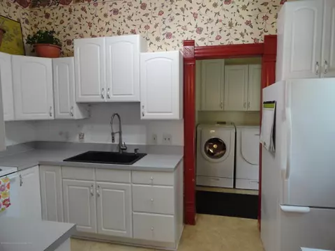 524 E Scott St, Grand Ledge, MI 48837 photo 8