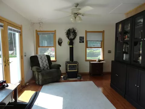 524 E Scott St, Grand Ledge, MI 48837 photo 11