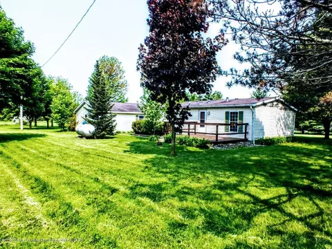 1622 E Colony Rd, Saint Johns, MI 48879 photo 5