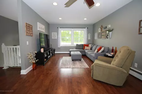 9988 Riverside Dr, Eagle, MI 48822 photo 5