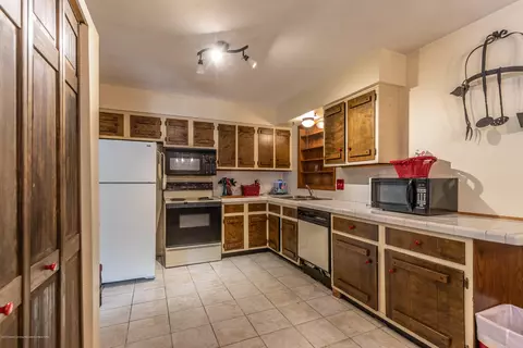 814 Elmwood, Dewitt, MI 48820 photo 5