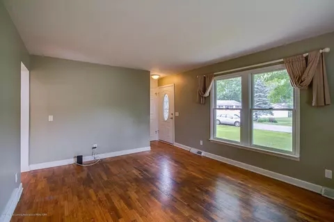 611 Maple Hill Dr, Haslett, MI 48840 photo 7