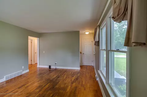 611 Maple Hill Dr, Haslett, MI 48840 photo 8
