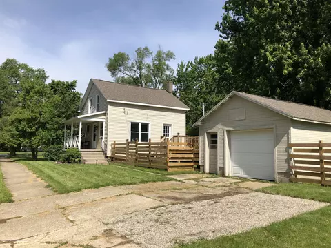 203 Elm St, Saint Johns, MI 48879 photo 3