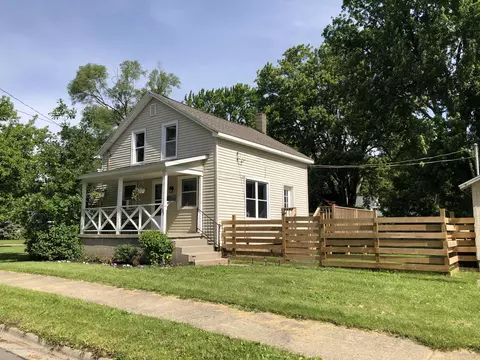 203 Elm St, Saint Johns, MI 48879 photo 2