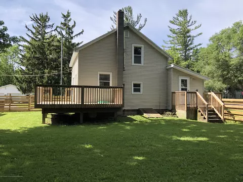 203 Elm St, Saint Johns, MI 48879 photo 4