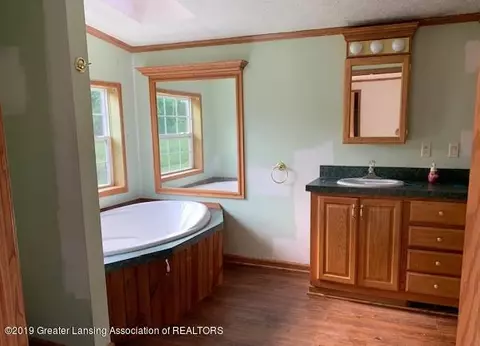 4761 W Jacobs Rd, Perry, MI 48872 photo 11