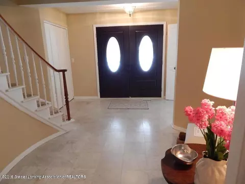 4557 Comanche Dr, Okemos, MI 48864 photo 3