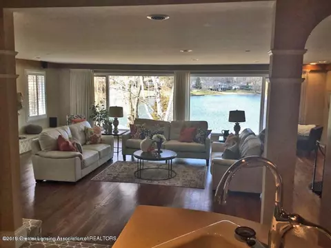 4557 Comanche Dr, Okemos, MI 48864 photo 14