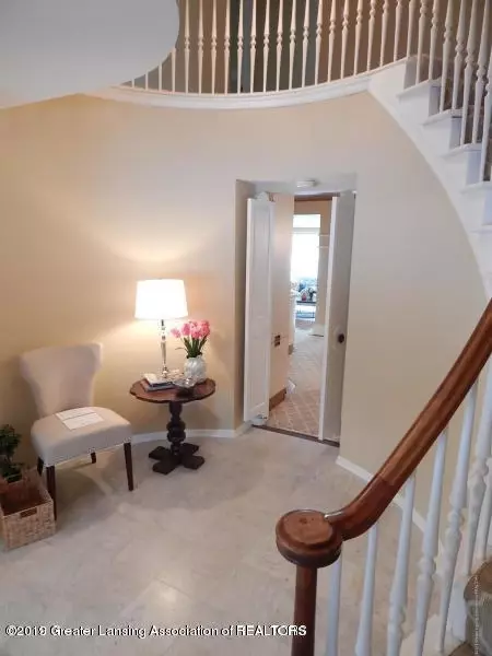 4557 Comanche Dr, Okemos, MI 48864 photo 4