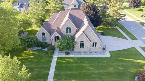 902 Sandhill Dr, Dewitt, MI 48820 photo 3