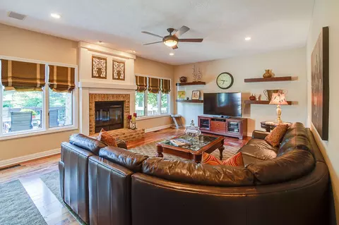 902 Sandhill Dr, Dewitt, MI 48820 photo 22