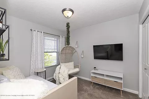 6747 Castleton Dr, Grand Ledge, MI 48837 photo 15