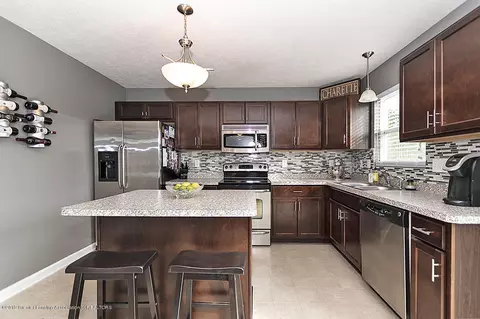 6747 Castleton Dr, Grand Ledge, MI 48837 photo 8