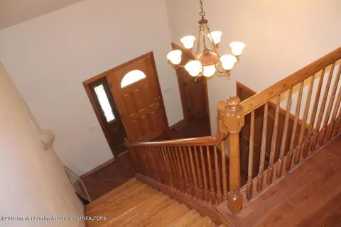 331 Williamsburg Rd, Lansing, MI 48917 photo 3