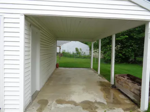 774 Fitting Ave, Lansing, MI 48917 photo 28