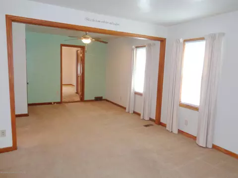 774 Fitting Ave, Lansing, MI 48917 photo 3