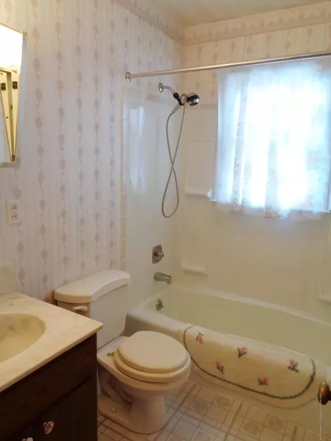 774 Fitting Ave, Lansing, MI 48917 photo 13