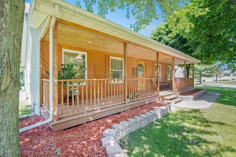 12950 Renee Dr, Perry, MI 48872 photo 1