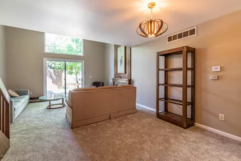 1014 Montevideo Dr #E, Lansing, MI 48917 photo 9