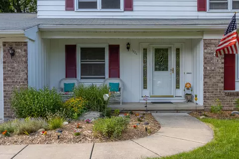 1926 Oneida Dr, Okemos, MI 48864 photo 7
