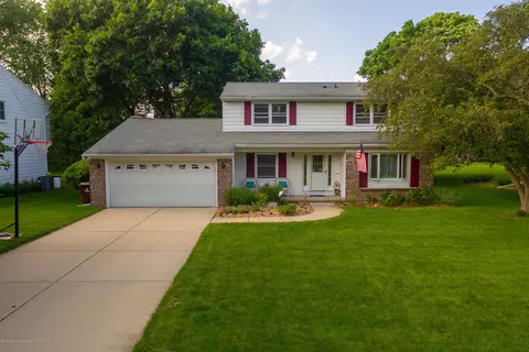 1926 Oneida Dr, Okemos, MI 48864 photo 4