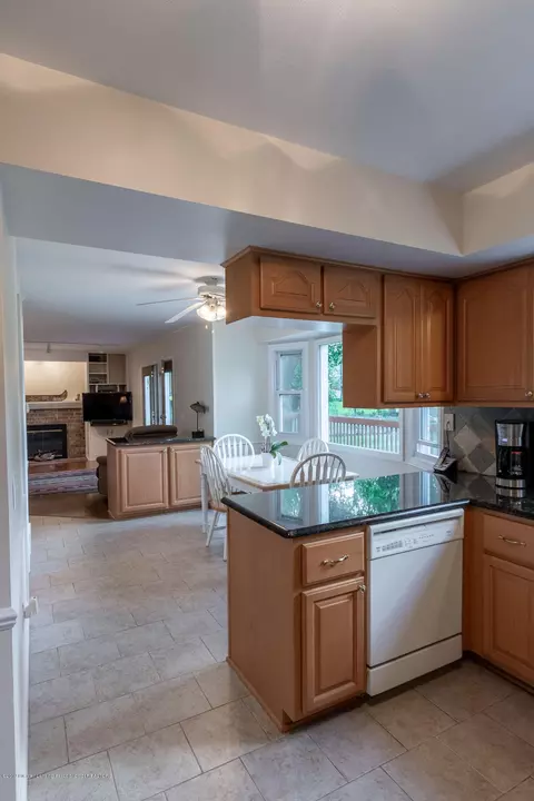 1926 Oneida Dr, Okemos, MI 48864 photo 20