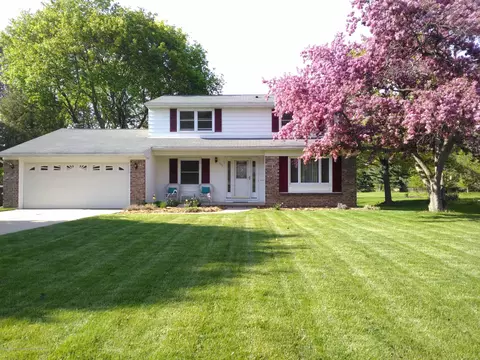1926 Oneida Dr, Okemos, MI 48864 photo 1