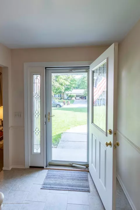 1926 Oneida Dr, Okemos, MI 48864 photo 10