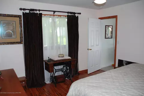 1347 Bayshore Dr, Haslett, MI 48840 photo 4
