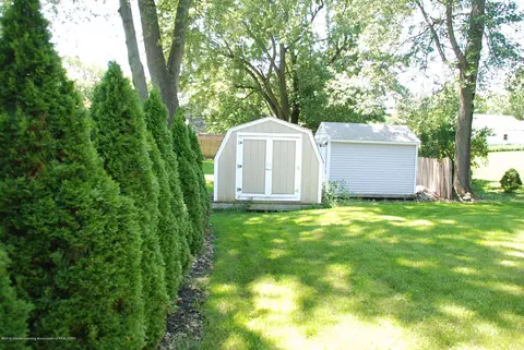 1347 Bayshore Dr, Haslett, MI 48840 photo 22