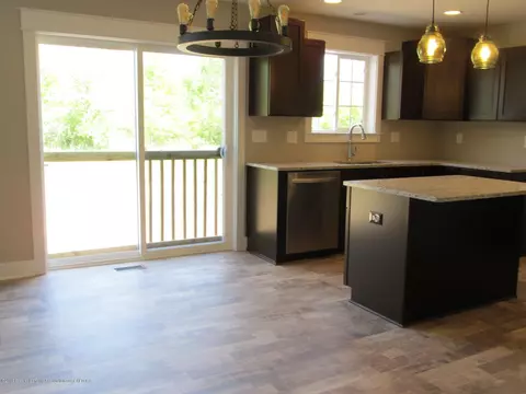 6705 Thunder Ln, Lansing, MI 48906 photo 9