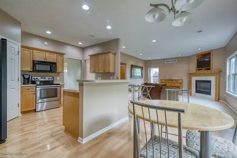 1111 Durango, Lansing, MI 48917 photo 12