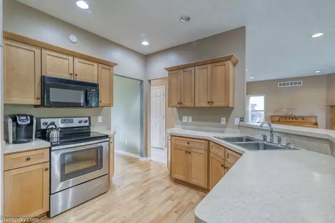 1111 Durango, Lansing, MI 48917 photo 14