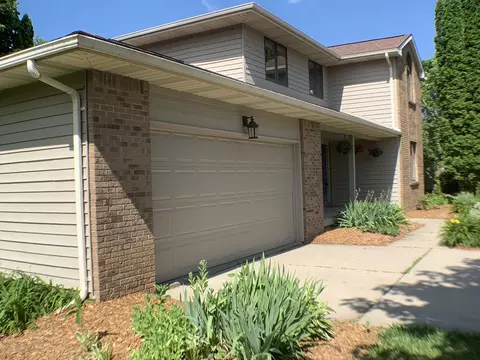2335 Hiddenview Ln, Williamston, MI 48895 photo 4