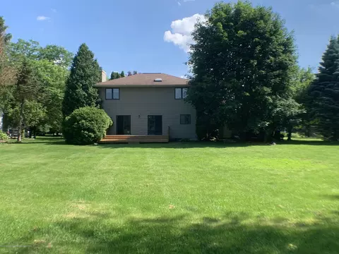 2335 Hiddenview Ln, Williamston, MI 48895 photo 2