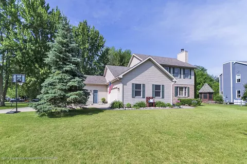12426 Sea Pines Dr, Dewitt, MI 48820 photo 2