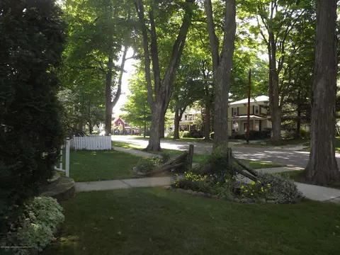 215 E Oak St, Mason, MI 48854 photo 10