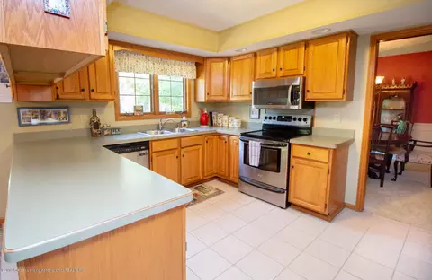5941 Eagles Way, Haslett, MI 48840 photo 11