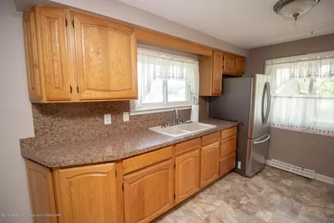 509 Baldwin Rd, Mason, MI 48854 photo 6