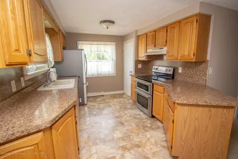 509 Baldwin Rd, Mason, MI 48854 photo 5