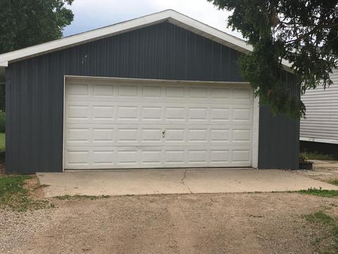 1267 W St Charles, Ithaca, MI 48847 photo 3