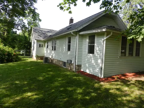 313 E Frederick Ave, Lansing, MI 48906 photo 6