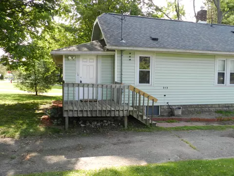 313 E Frederick Ave, Lansing, MI 48906 photo 3