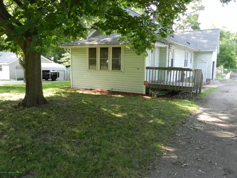 313 E Frederick Ave, Lansing, MI 48906 photo 2